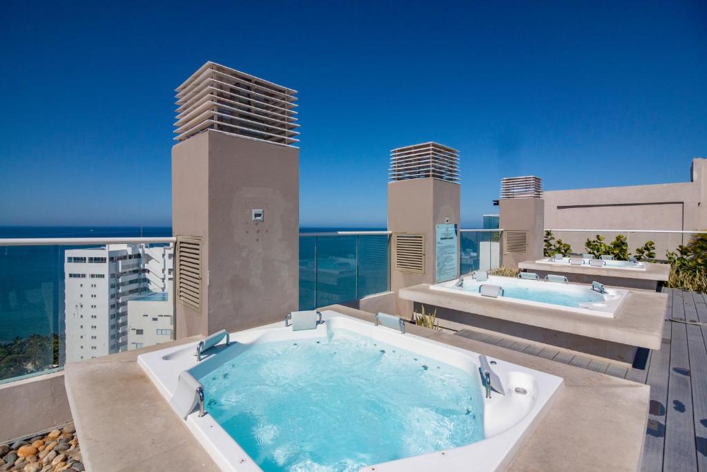 Jacuzzis con vista al mar